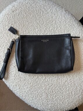 Authentic Coach Bleecker Small Black Leather Wristlet Silver Hardware